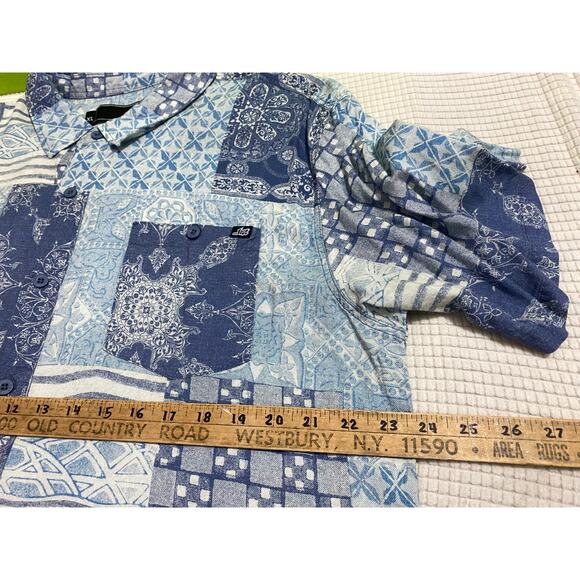 Lost Shirt Mens XL Blue Patchwork Denim Look Viscose/Linen Hawaiian Button Up - Picture 4 of 9
